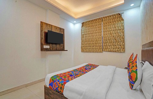 Mahipalpur Extension Hotel | Fabhotel Dilnoor Stay