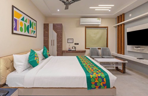 Tirupati Hotel | Treebo Hr Grand