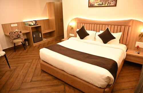 Faizabad Hotel | The Regal Crown By Ritya Hotels