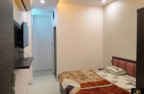 Khatu Hotel | Jiwaji Palace