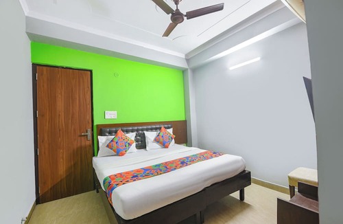 Old Gurgaon Hotel | Via Elite Stay