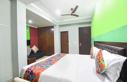 Old Gurgaon Hotel | Via Elite Stay