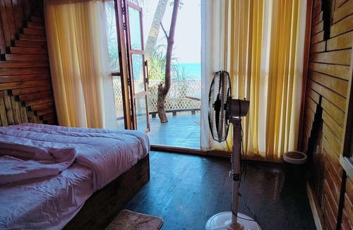 Saint Martin's Island Hotel | Aroma Beach Resort Saintmartin