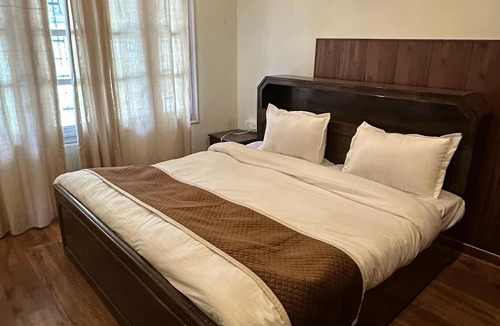 Nainital Apartment | Mountain Retreat Nainital