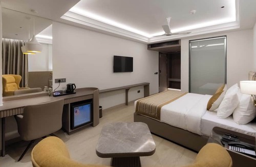 Mohali Hotel | Emerald Luxe A Boutique Hotel
