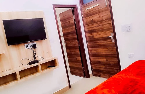 Mayur Vihar Phase 1 Hotel | Roomshala Hotel Sukoon