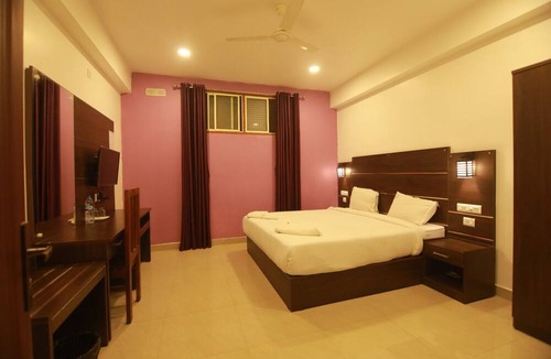 Anakkara Hotel | Hotel Mountain Hues Thekkady