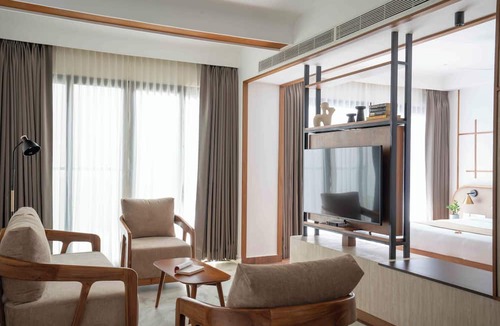 Nedumbassery Hotel | Castelo Inn