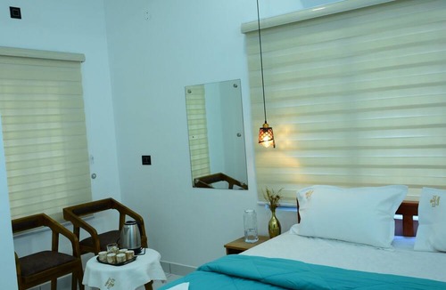 Kaloor Hotel | Hotel Elroi Suites