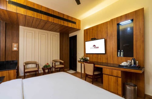 Greater Kailash I Hotel | Grand FFOUR near Nehru Place, Delhi