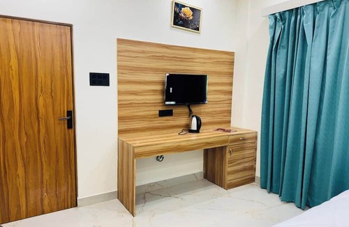 Ukhimath Hotel | Riyansh hotel and restaurant