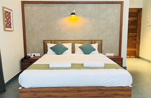 Sulthan Bathery Hotel | The Village Vista