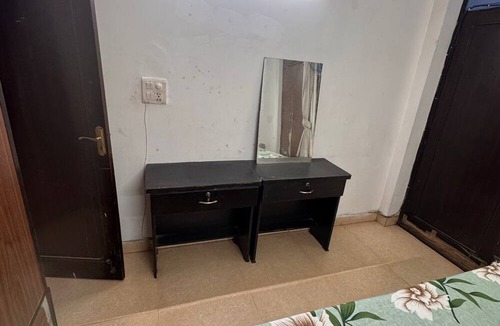 Old Rajinder Nagar Apartment | Urban ease homestay