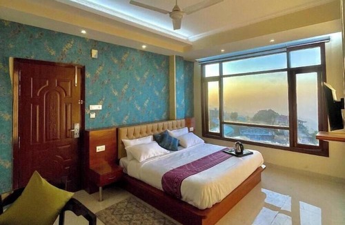 Shoghi Hotel | Hotel The Waypoint Inn
