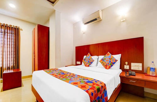 Thalassery Hotel | Fabhotel Holiday Park