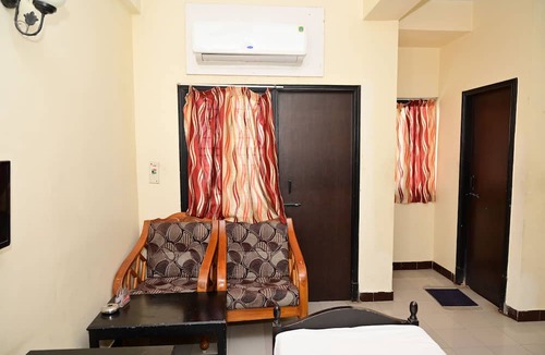 Mayiladuthurai Hotel | Hotel Dhayalan