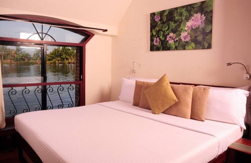 Alappuzha Boat Rental | Xandari Riverscapes