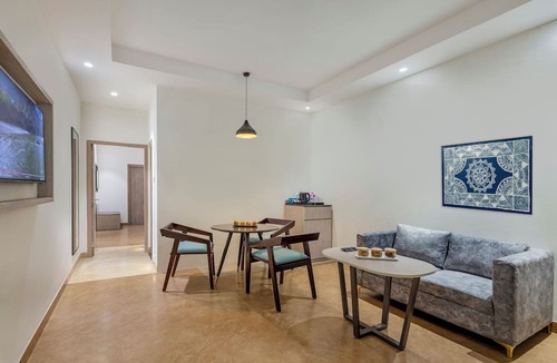Jakh Hotel | Sterling Corbett
