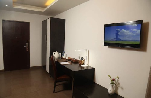 Banani Hotel | D'more Dhaka Hotel & Resort