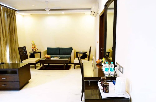 Greater Kailash I Hotel | The Legend Inn - New Delhi