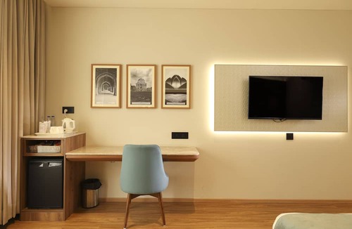 Greater Kailash Hotel | Indus Biznotel