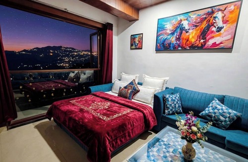 The Mall Road Hotel | Opal Villas