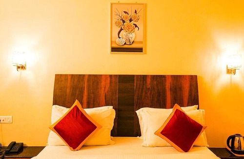 Muttukadu Hotel | Eastin Park