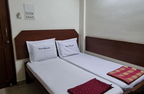 Periamet Cabin | Hotel Bharath