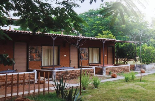 Sariska Hotel | Alampat Nest