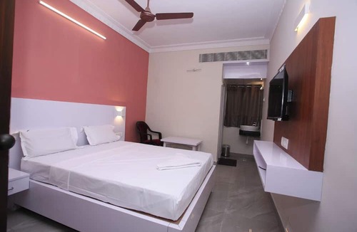 Central Chennai Resort | Golden Tower