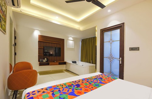 New Delhi Hotel | FabHotel Prime Shahdara