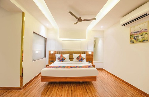 New Delhi Hotel | FabHotel Prime Shahdara