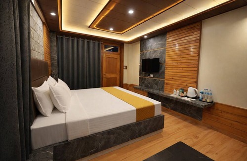 Narkanda Hotel | Hotel Ranveer Palace