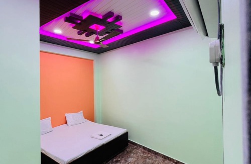 Budaun Hotel | Vande Bharat P Guest House