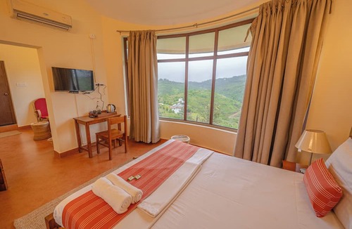 Vagamon Bed & Breakfast | Aruvi Vagamon by Voye Homes