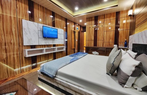 Kumharsain Hotel | Amar Homestay - Elevate Your Travel