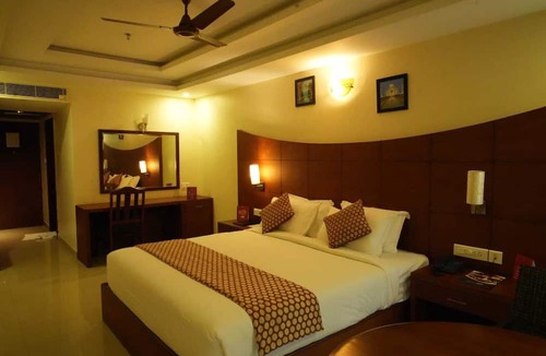 Kanjiramattom Hotel | Hotel Eden Garden