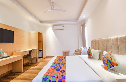 Sector 40 Hotel | Fabhotel The Prime Land