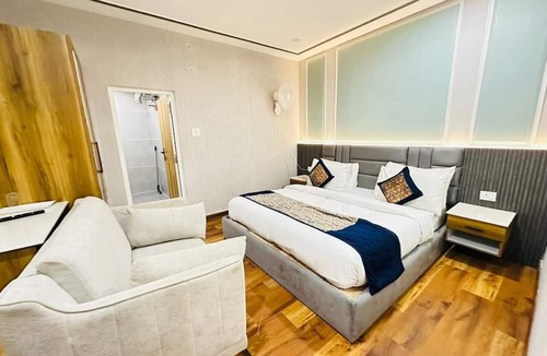 Mallital Hotel | Excel Hotels & Resorts Mall Road Nainital