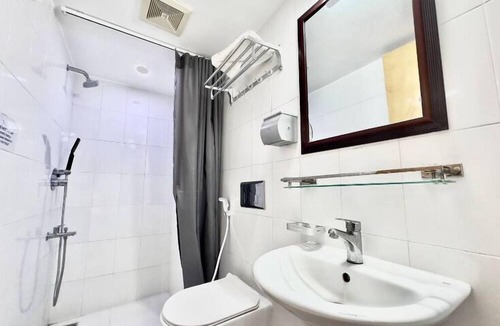 Gulshan Apartment | 250 sqft 2 Studio Apt Pool and Sauna