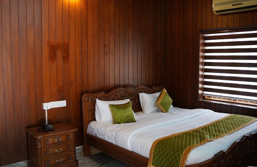 Chittur Hotel | Hotel Vintage Palace