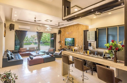 Lonavala Villa | Cosmicstays Luxe Oasis Pool & Bar Villa
