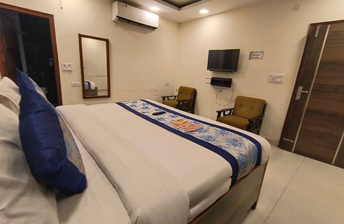 Kaushambi Hotel | Angel Pink Residency