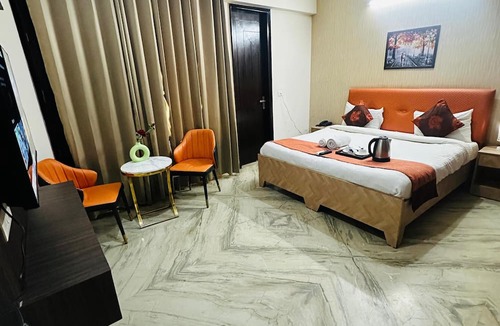 Sector 70 Hotel | JPM Suites Noida 70