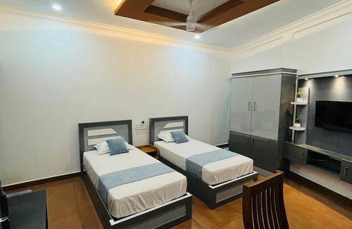 Kothamangalam Hotel | Enroute Delight Residency