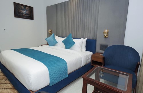 Zirakpur Hotel | THE KEMBERLY HOTEL