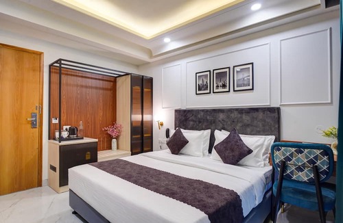 DLF City Hotel | Saltstayz Premier - Arjun Marg