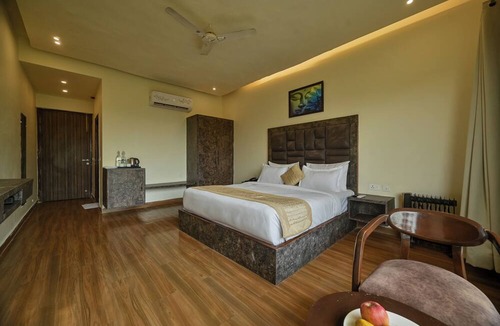Lansdowne Hostel | Aavaas Hill Resort