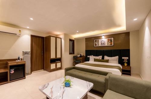 Pashim Vihar Hotel | Saltstayz Premier - Paschim Vihar