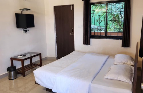 Pernem House | Sai Sharad Hotel
